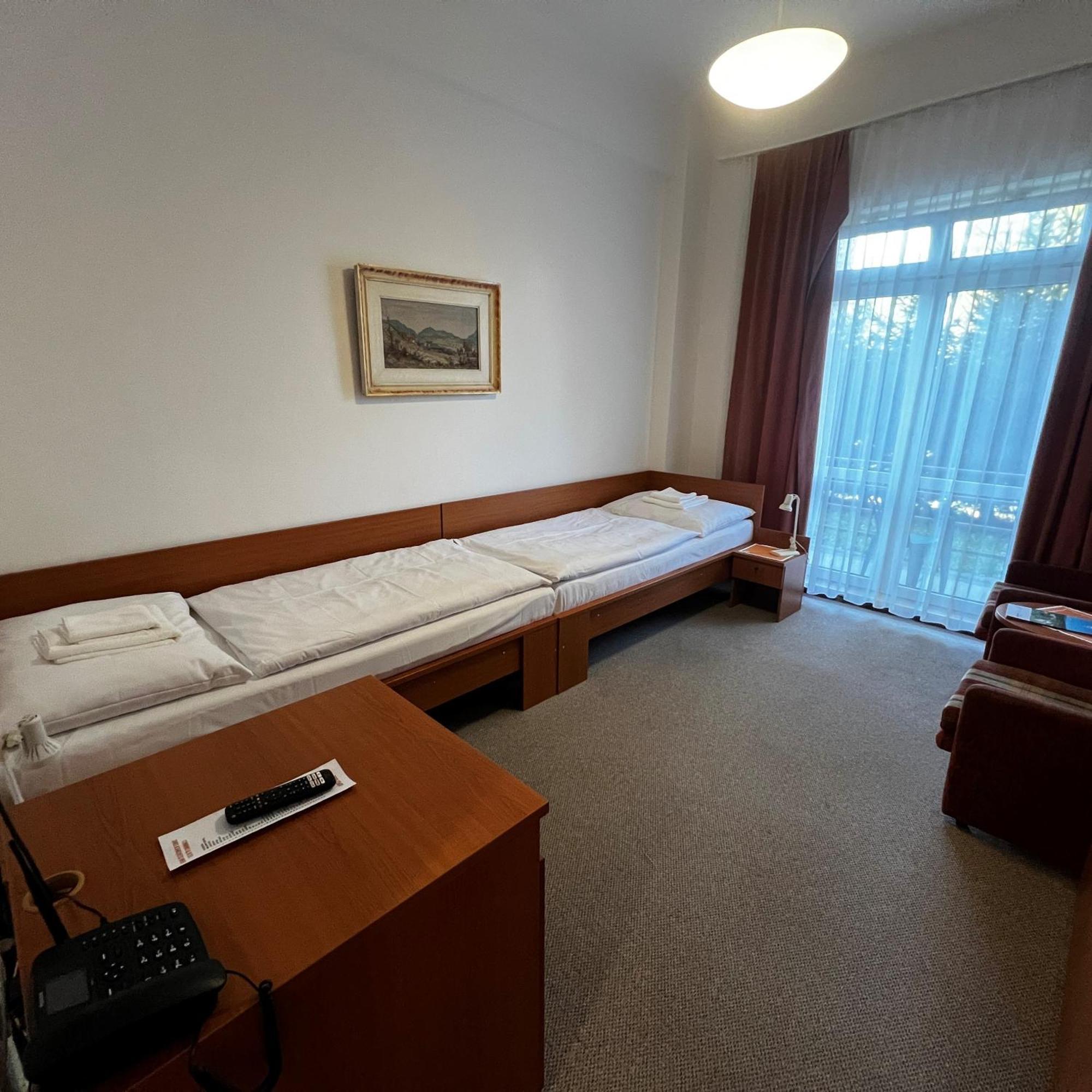 Hotel Palace - Kupele Sliac Ngoại thất bức ảnh