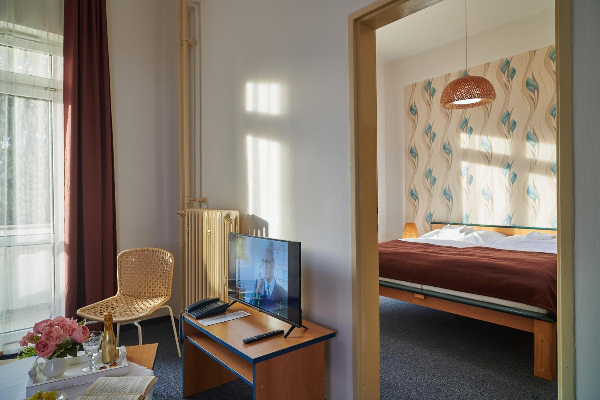 Hotel Palace - Kupele Sliac Ngoại thất bức ảnh